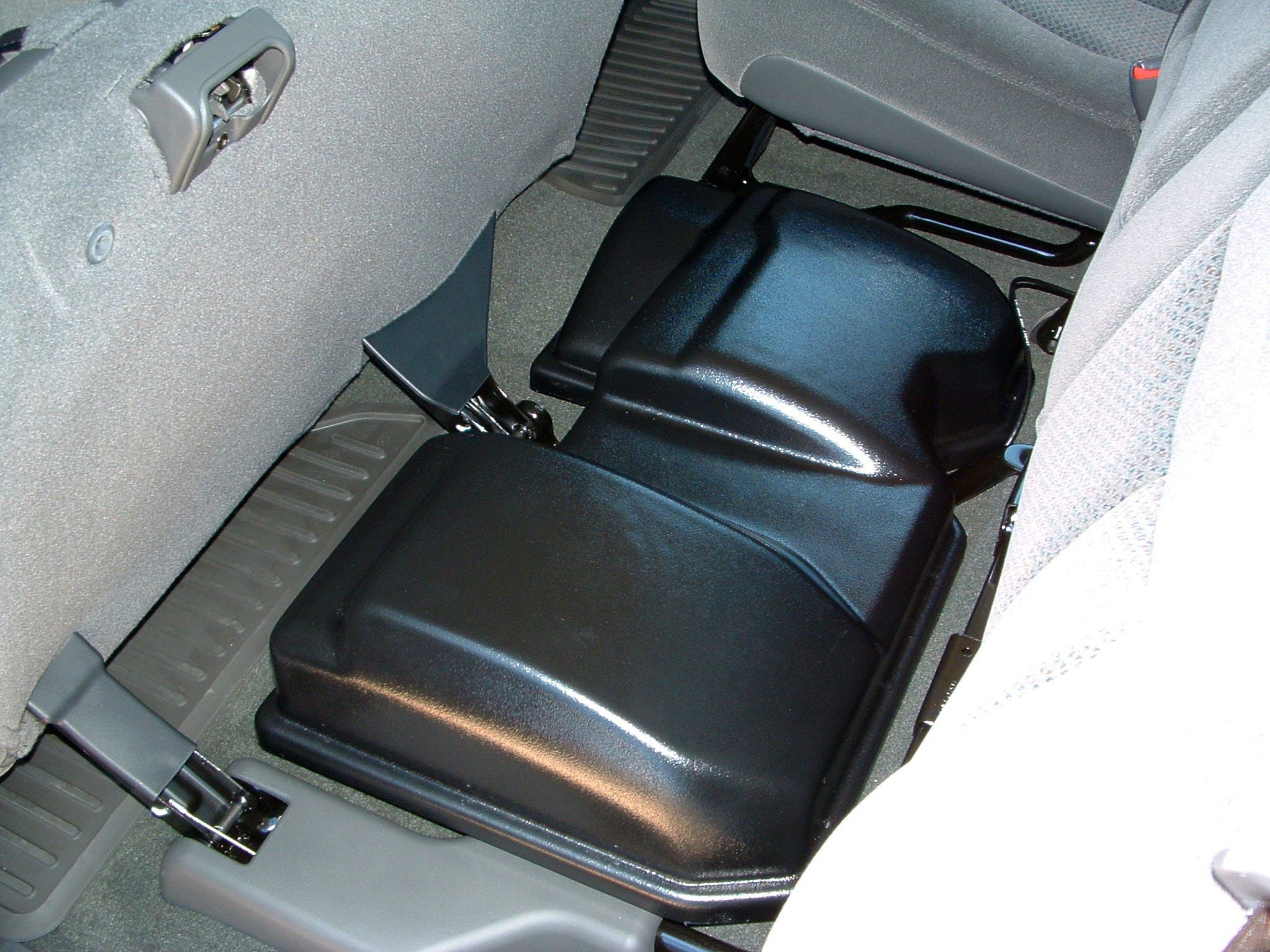 QLogic vehicle-specific enclosure product image