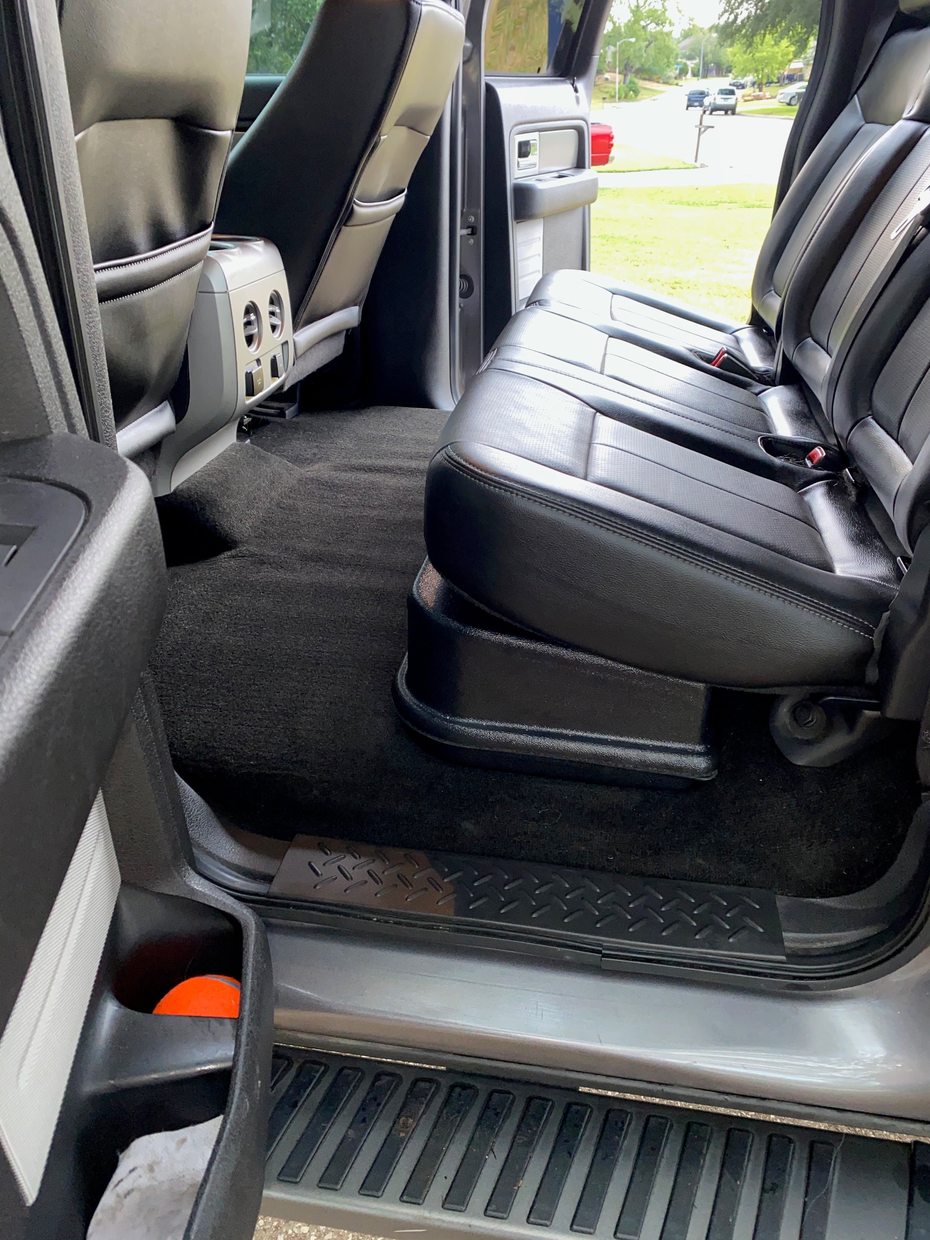 QLogic vehicle-specific enclosure product image