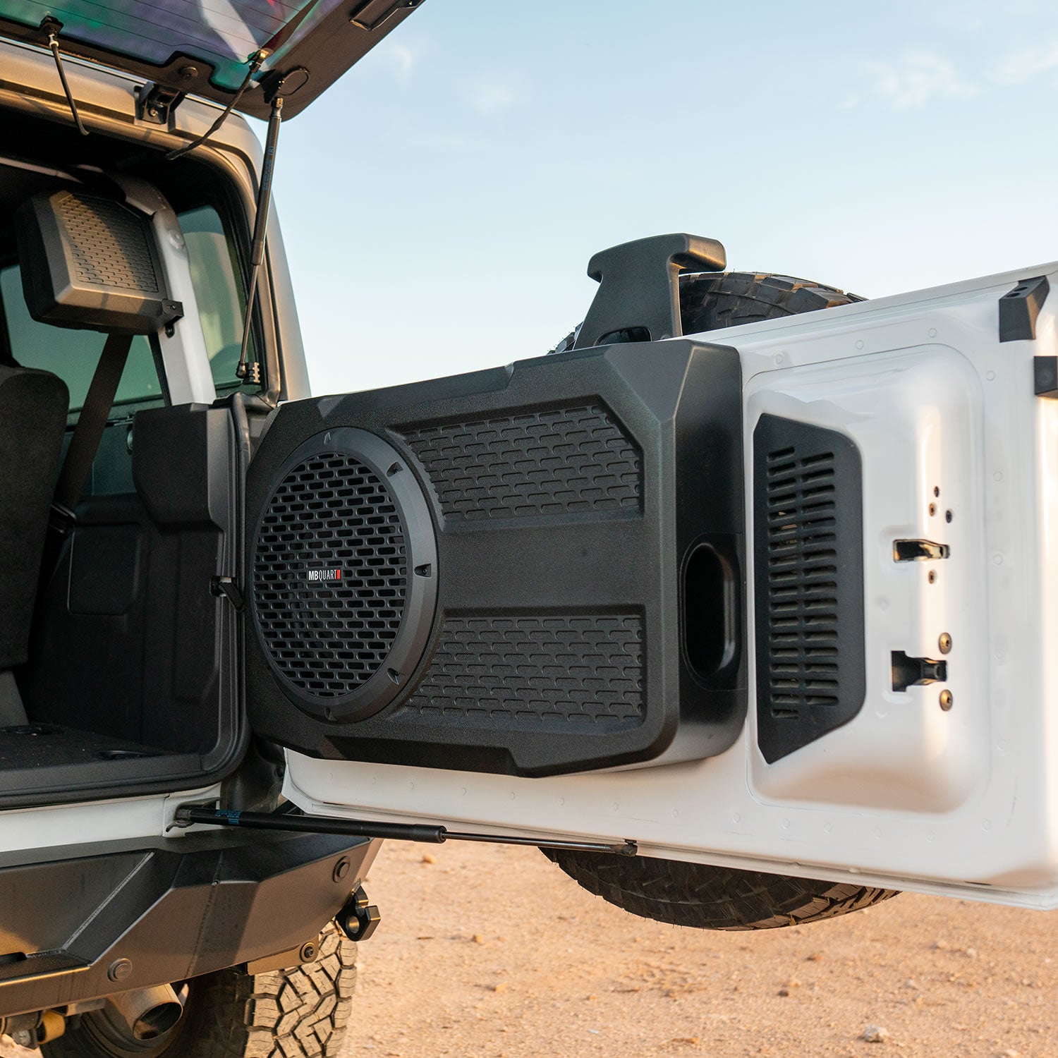 MBQBRO-302 Ford® Bronco Tuned 400 Watt Tailgate Subwoofer System