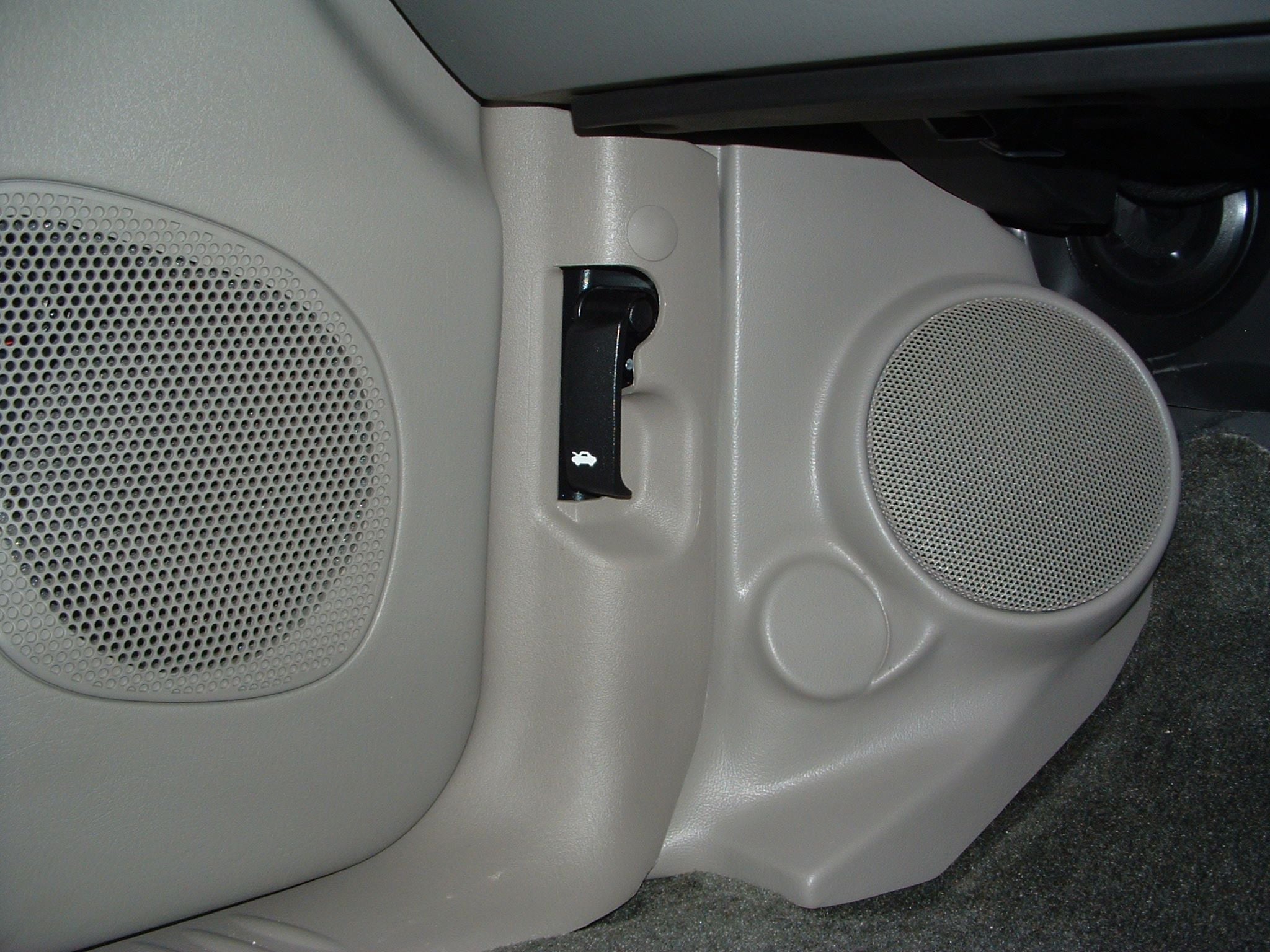 QLogic vehicle-specific enclosure product image