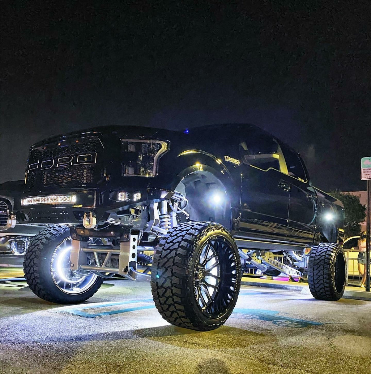Infinite Offroad White Single Color LED Wheel Ring Kit manufacturer image