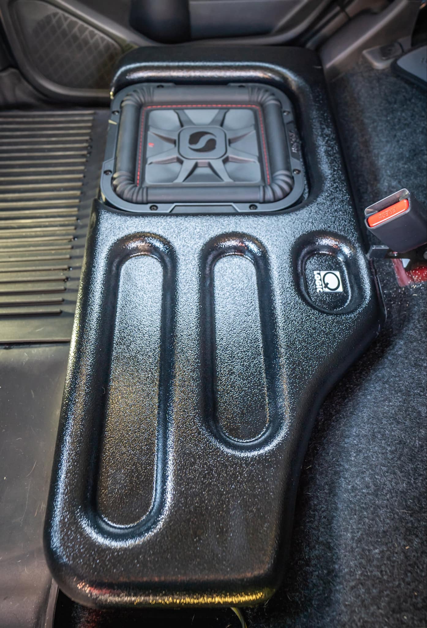 Q Logic Customs QL-C1NFR110B(Ported) (D40-D41 / 05-up Crew Cab)