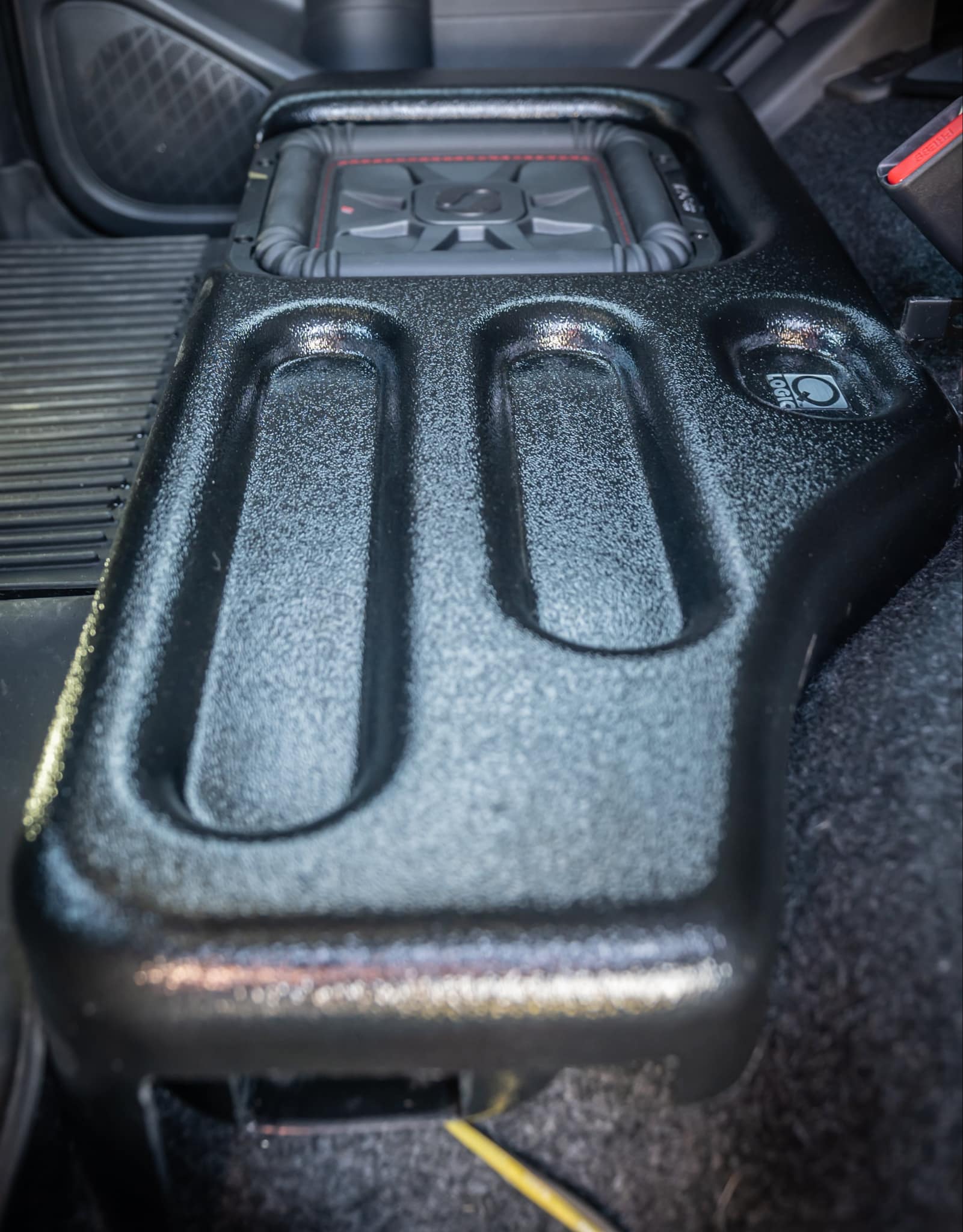 Q Logic Customs QL-C1NFR110B(Ported) (D40-D41 / 05-up Crew Cab)
