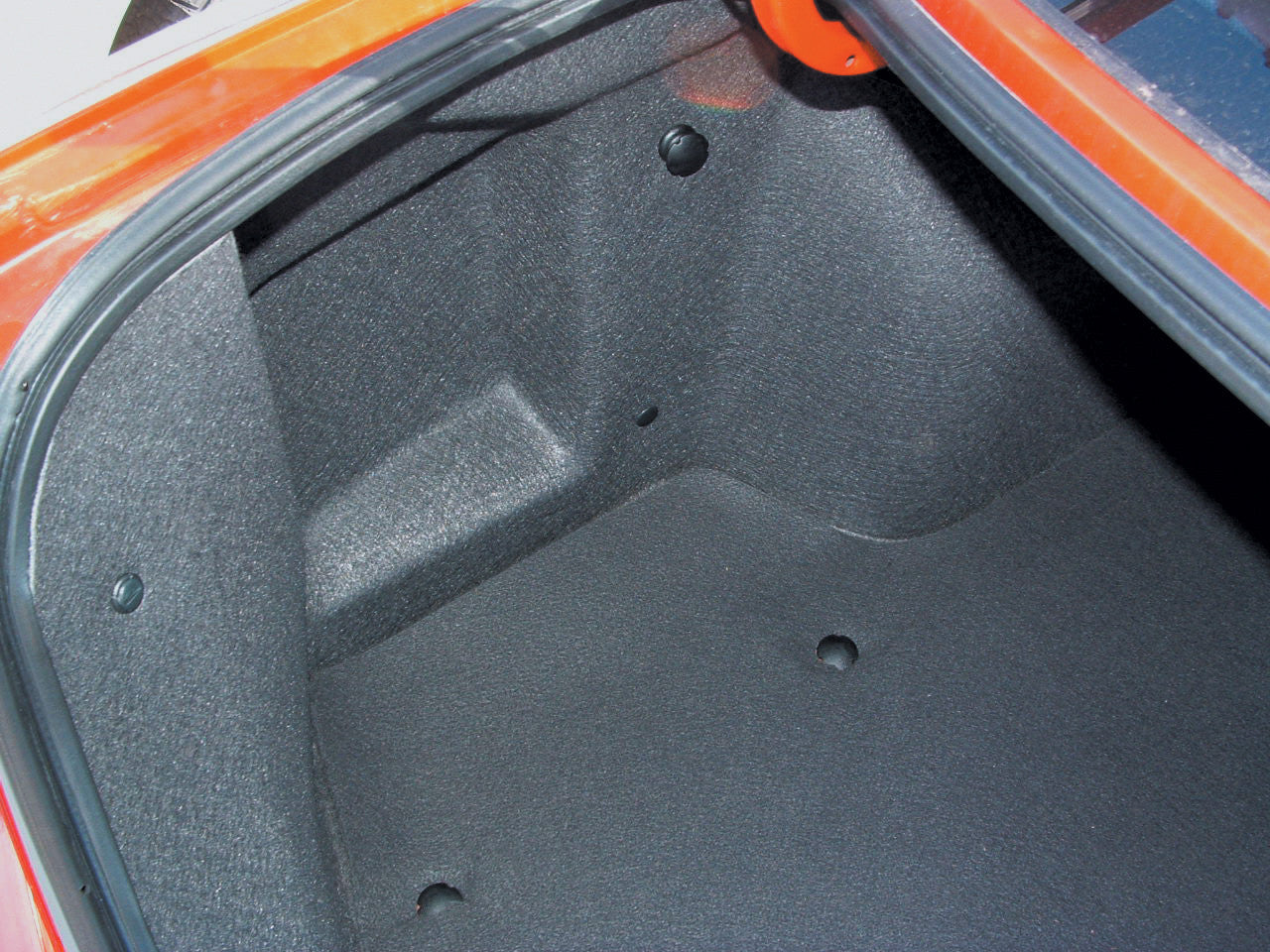 Q Logic Q Customs QL-C1HCV110 Single 10" Subwoofer Enclosures Box