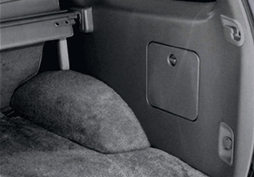 Q Logic Q Customs QL-C1T4R110A Single 10" Sub box