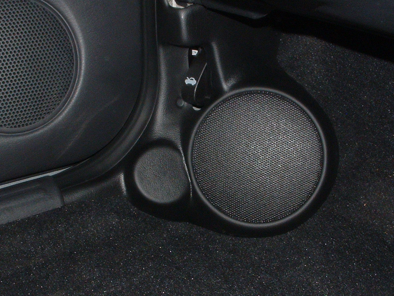 QLogic vehicle-specific enclosure product image