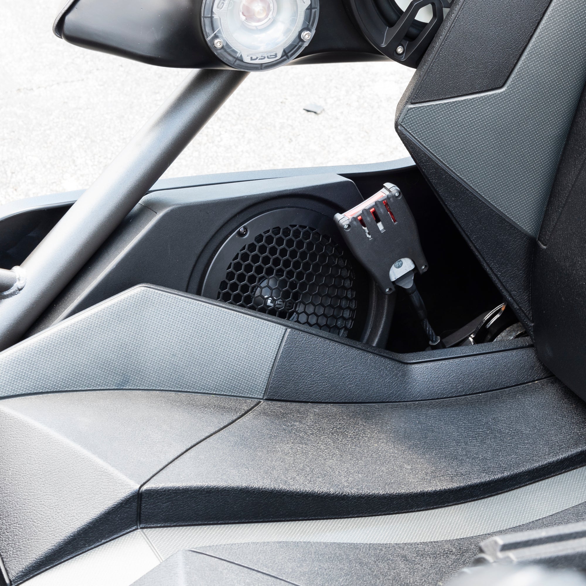 Polaris Slingshot Side Panel Enclosure Loaded | 2 x PRO-SM6,  2 x ZXI-T1 & 2 x PRO-GRILL6-MS/BK | 2015 - 2019