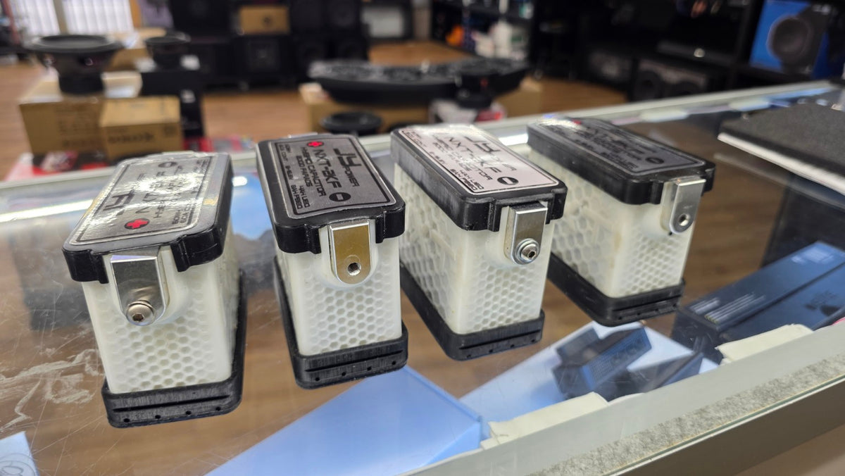 Used JY Power NXT-2KF V1 hybrid capacitors rear and housing condition