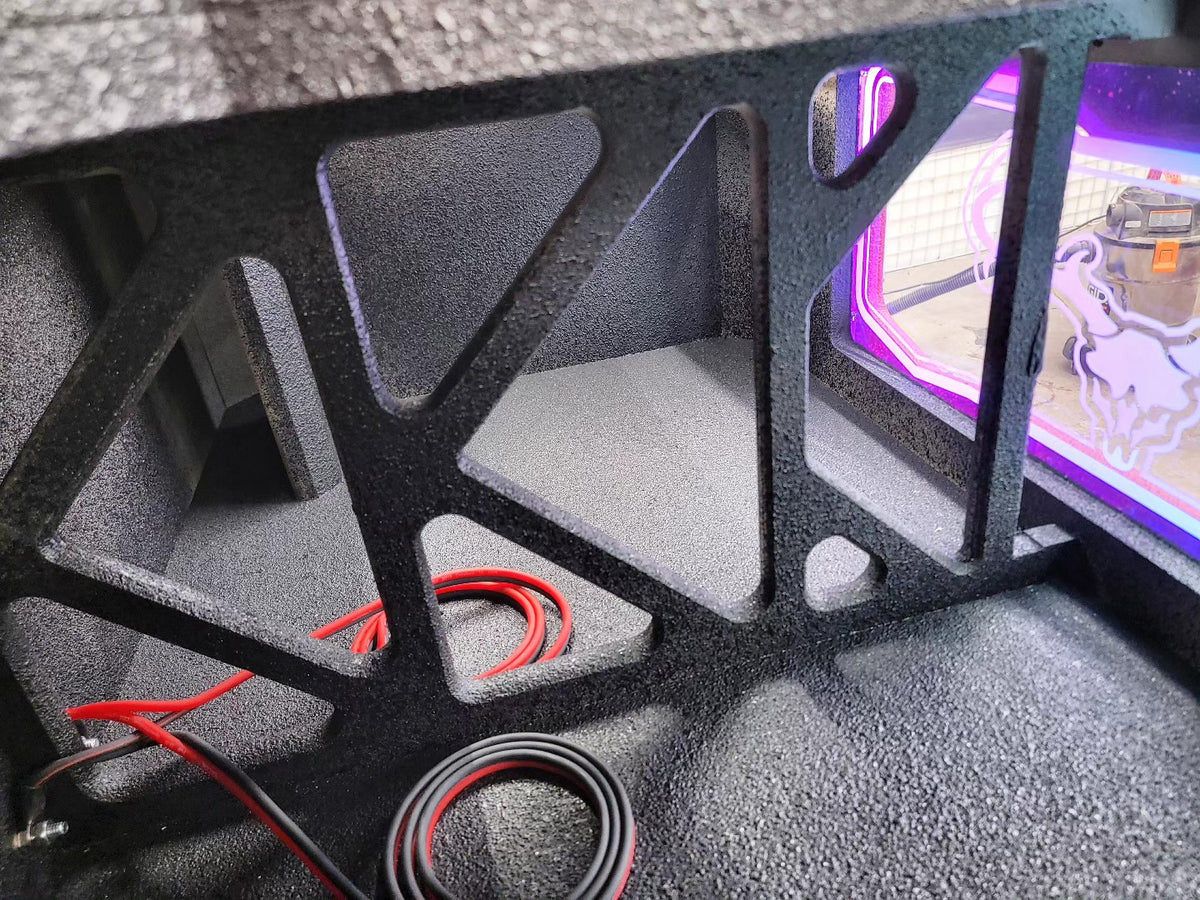 Subwoofer enclosure bracing